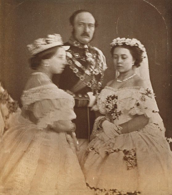 Queen_Victoria,_the_Prince_Consort_and_Victoria,_Princess_Royal_in_the_dress_they_wore_at_the_marriage_of_Princess_Royal